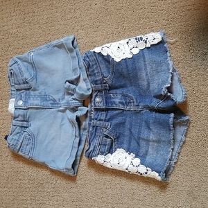 EUC 2 PAIR GIRLS  DENIM  SHORTS  SIZE  5